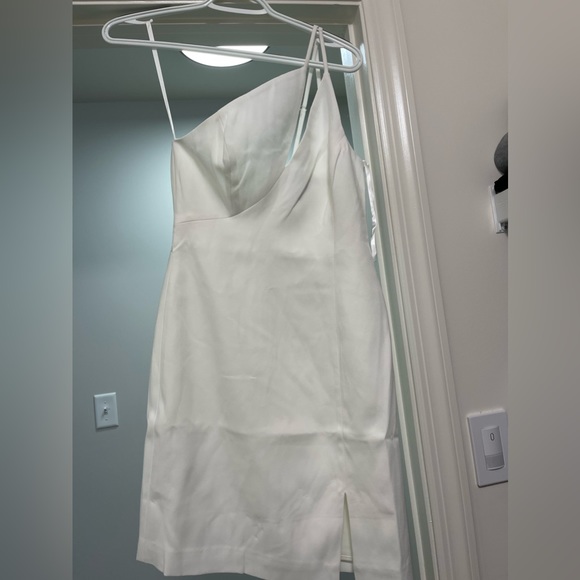 BCBG MaxAzria white asymmetrical cocktail dress - Picture 3 of 7